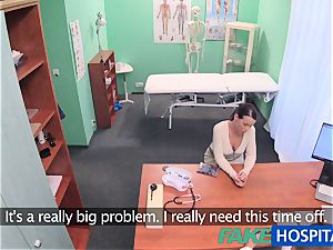 FakeHospital doctor gets stunning patients poon raw